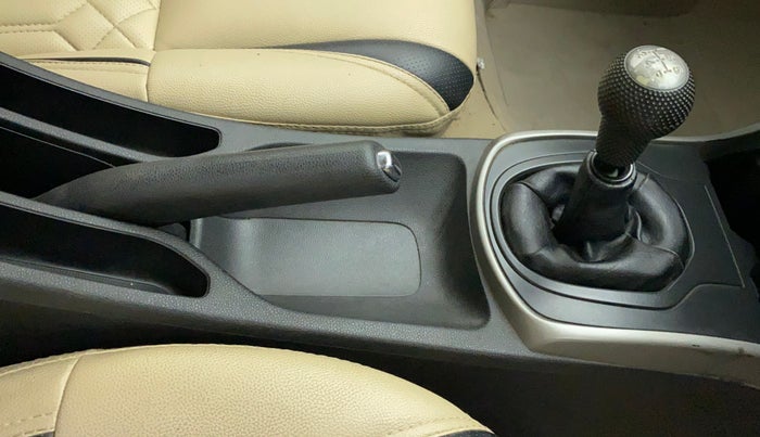 2017 Honda City 1.5L I-VTEC V MT, Petrol, Manual, 77,395 km, Gear Lever