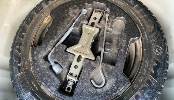 2019 Maruti Vitara Brezza VDI, Diesel, Manual, 70,749 km, Spare Tyre