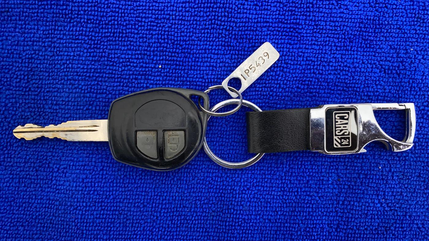 2015 Maruti Swift Dzire VXI, Petrol, Manual, 75,273 km, Key Close Up