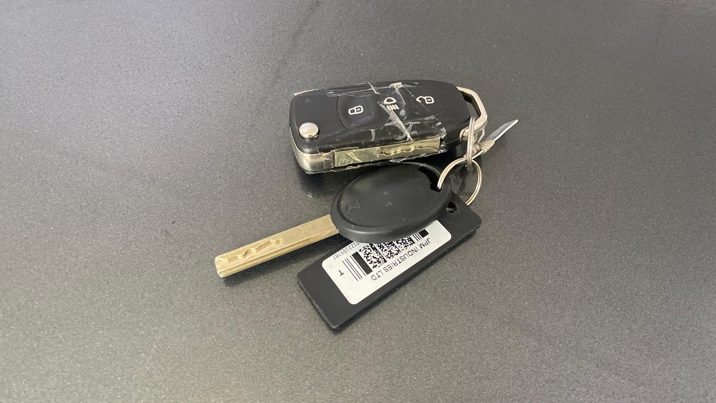 2022 Tata Tiago XZ PLUS PETROL, Petrol, Manual, 32,379 km, Key Close Up