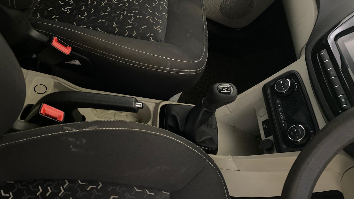 2022 Tata Tiago XZ PLUS PETROL, Petrol, Manual, 32,379 km, Gear Lever