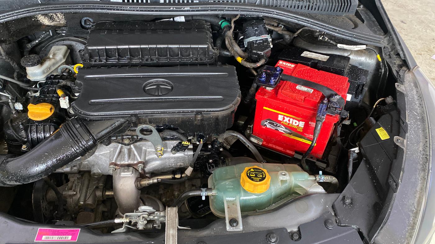 2022 Tata Tiago XZ PLUS PETROL, Petrol, Manual, 32,379 km, Engine View - Left