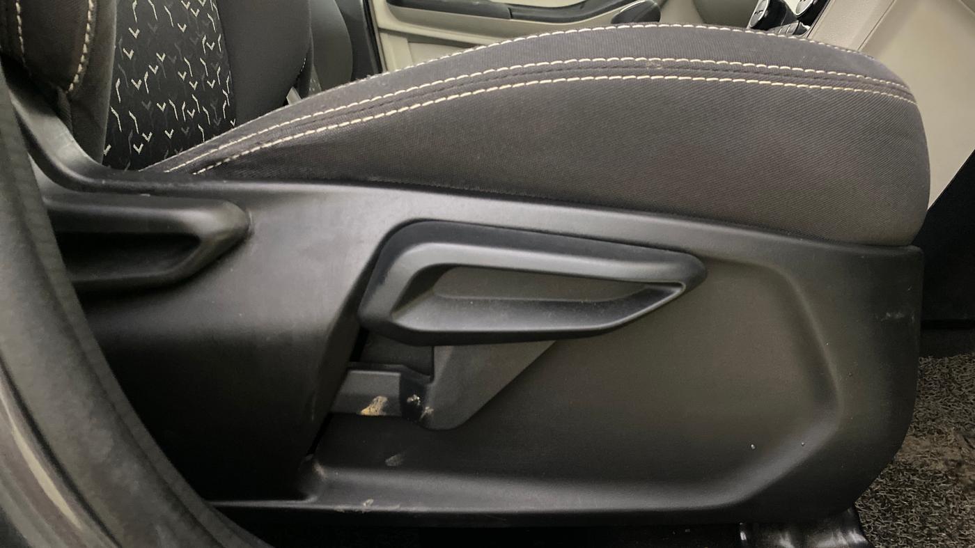 2022 Tata Tiago XZ PLUS PETROL, Petrol, Manual, 32,379 km, Driver Side Adjustment Panel