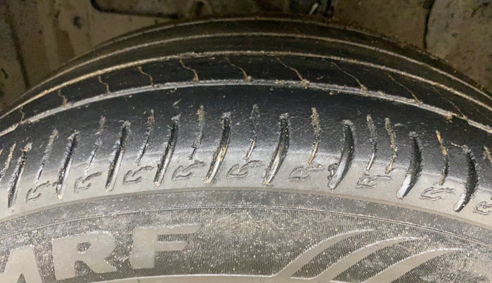 2020 Maruti Vitara Brezza VXI AT SHVS, Petrol, Automatic, 60,281 km, Left Front Tyre Tread