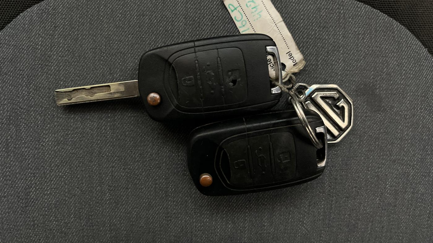 2020 MG HECTOR SUPER 1.5 PETROL, Petrol, Manual, 1,13,387 km, Key Close Up