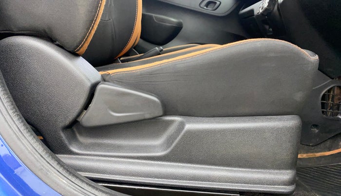 2019 Renault Kwid CLIMBER 1.0 AMT, Petrol, Automatic, 15,476 km, Driver Side Adjustment Panel