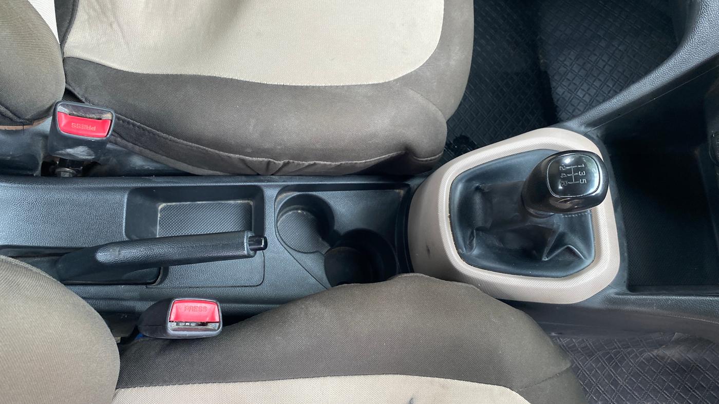 2018 Hyundai Xcent E+, Petrol, Manual, 97,614 km, Gear Lever