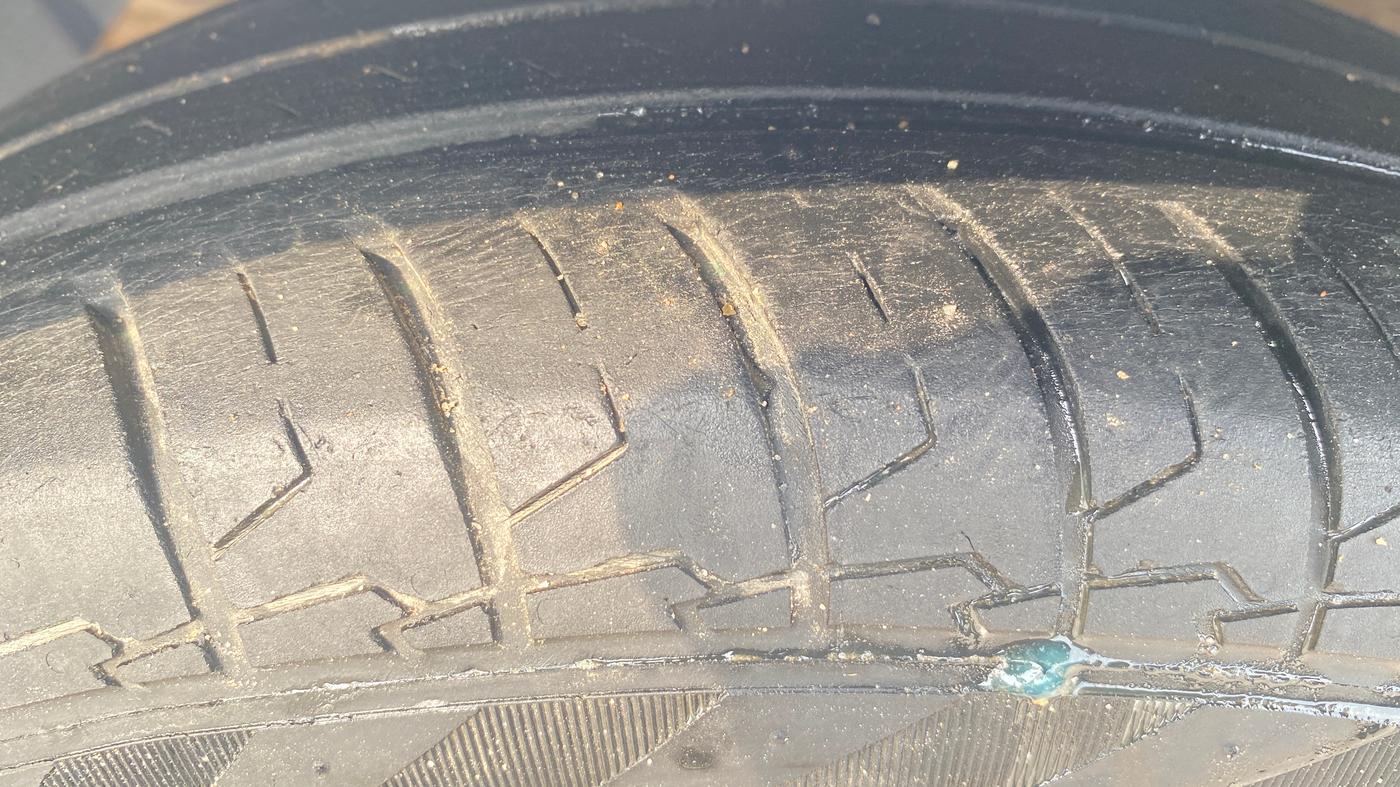 2018 Hyundai Xcent E+, Petrol, Manual, 97,614 km, Left Front Tyre Tread