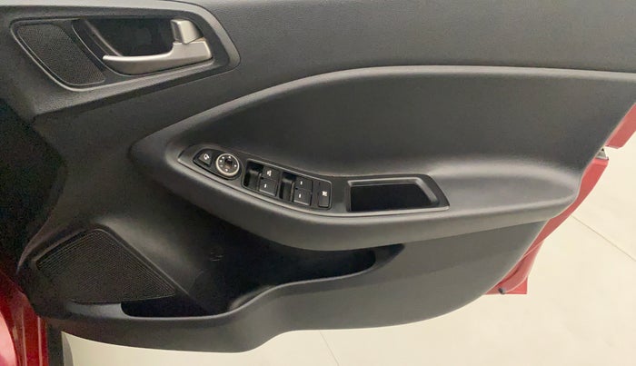 2018 Hyundai i20 Active 1.2 SX, Petrol, Manual, 47,545 km, Driver Side Door Panels Control