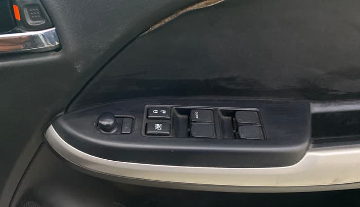 2018 Maruti Baleno ALPHA PETROL 1.2, Petrol, Manual, 72,147 km, Driver Side Door Panels Control