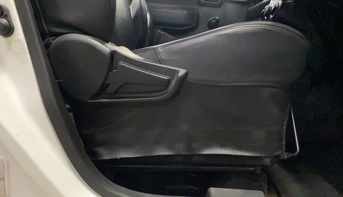 2020 Maruti S PRESSO VXI+, CNG, Manual, 1,08,430 km, Driver Side Adjustment Panel