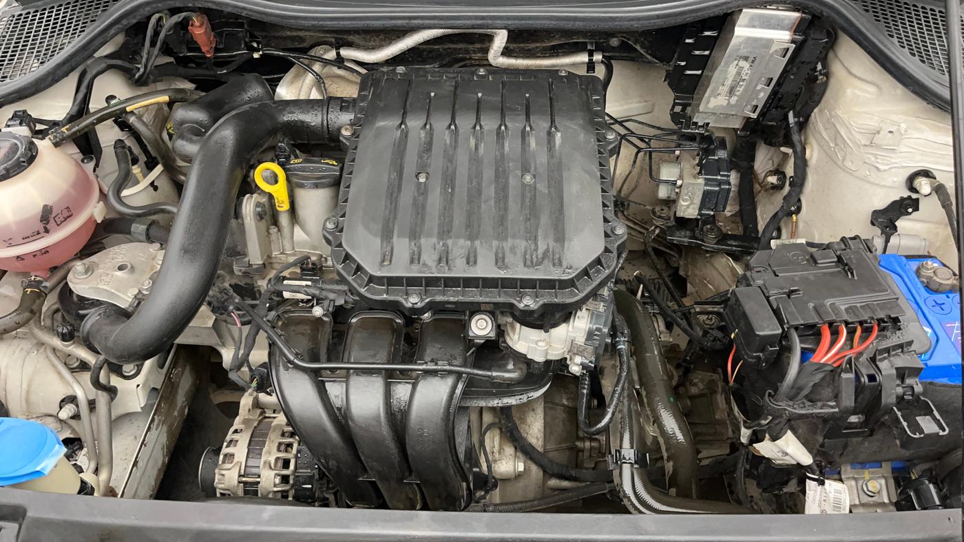 2021 Volkswagen Polo TRENDLINE 1.0L, Petrol, Manual, 58,445 km, Engine View
