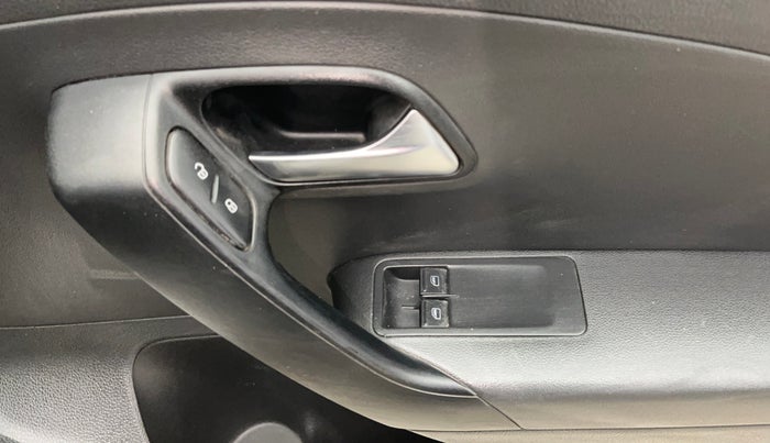 2021 Volkswagen Polo TRENDLINE 1.0L, Petrol, Manual, 58,213 km, Driver Side Door Panels Control