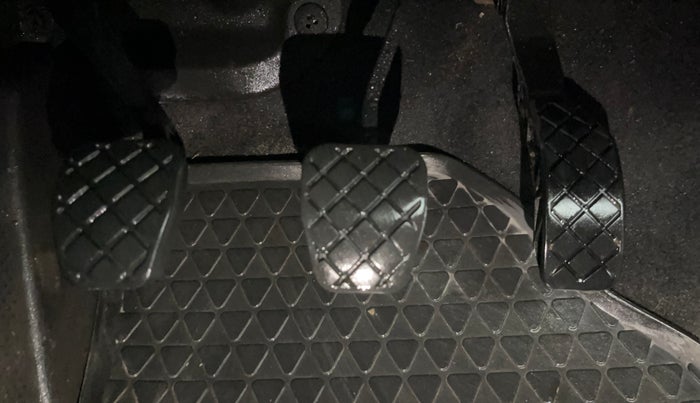 2021 Volkswagen Polo TRENDLINE 1.0L, Petrol, Manual, 58,213 km, Pedals