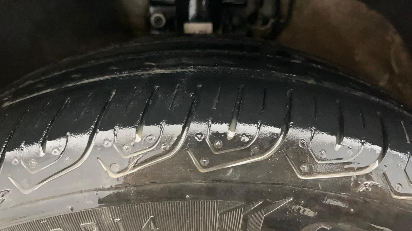 2021 Volkswagen Polo TRENDLINE 1.0L, Petrol, Manual, 58,445 km, Left Front Tyre Tread