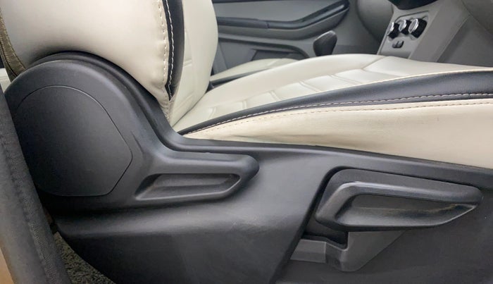 2023 Tata Tiago XT CNG, CNG, Manual, 40,781 km, Driver Side Adjustment Panel
