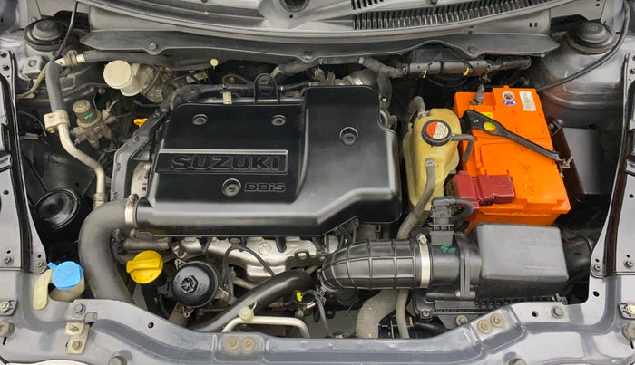 2013 Maruti Swift VDI, Diesel, Manual, 79,168 km, Engine Bonet View