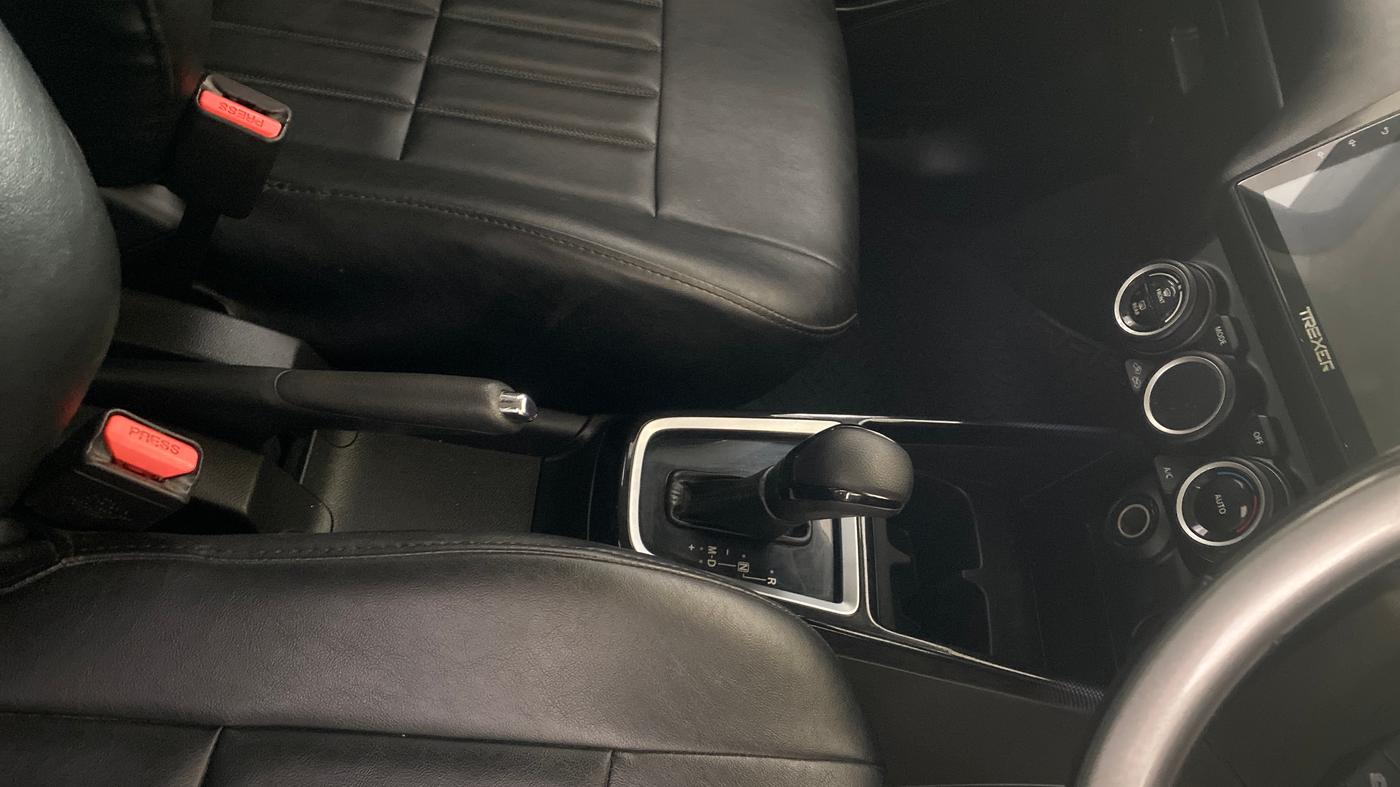 2018 Maruti Swift ZXI AMT, Petrol, Automatic, 46,338 km, Gear Lever