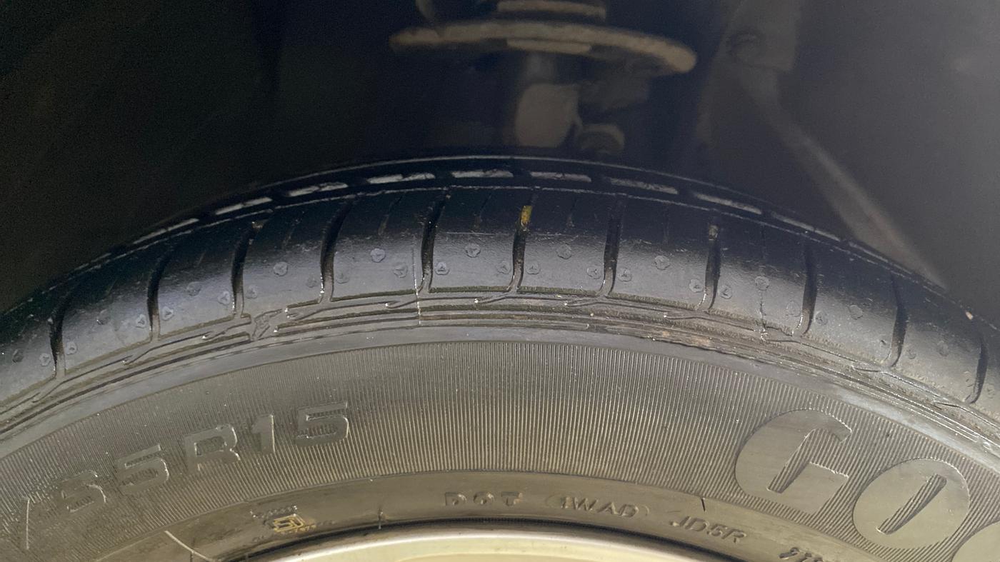 2018 Maruti Swift ZXI AMT, Petrol, Automatic, 46,338 km, Right Front Tyre Tread
