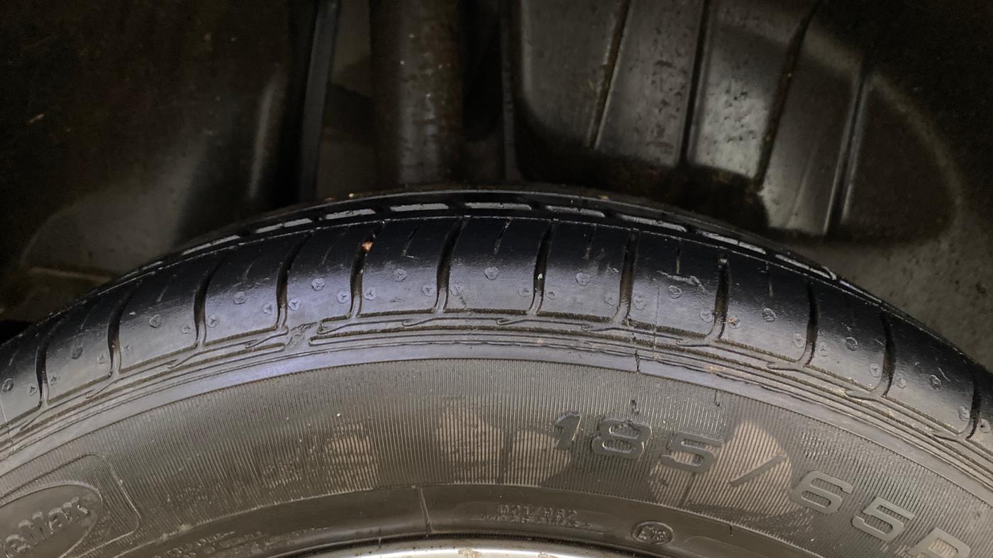 2018 Maruti Swift ZXI AMT, Petrol, Automatic, 46,338 km, Right Rear Tyre Tread