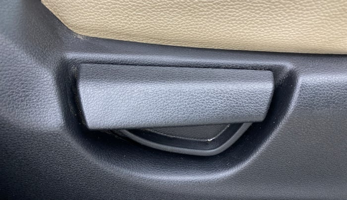 2022 Hyundai NEW SANTRO SPORTZ AMT, Petrol, Automatic, 17,113 km, Driver Side Adjustment Panel