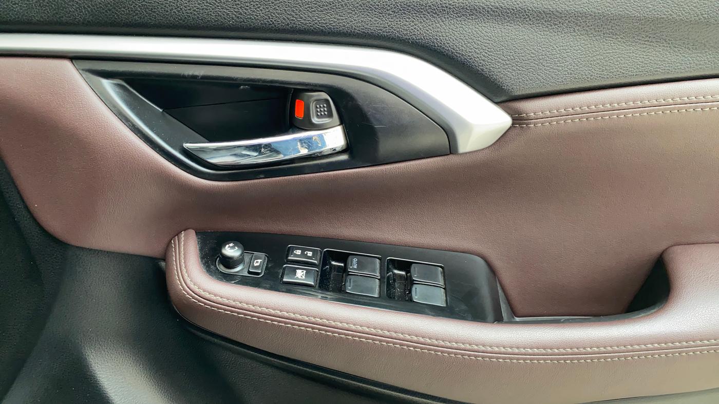 2023 Maruti Grand Vitara ALPHA SMART HYBRID ALLGRIP, Petrol, Manual, 73,765 km, Driver Side Door Panels Control