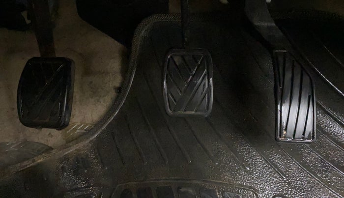 2015 Maruti Swift Dzire VXI, Petrol, Manual, 47,451 km, Pedals