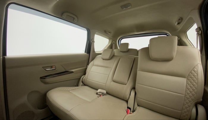 2018 Maruti Ertiga ZXI+ SHVS, Petrol, Manual, 33,675 km, Reclining Back Row Seats