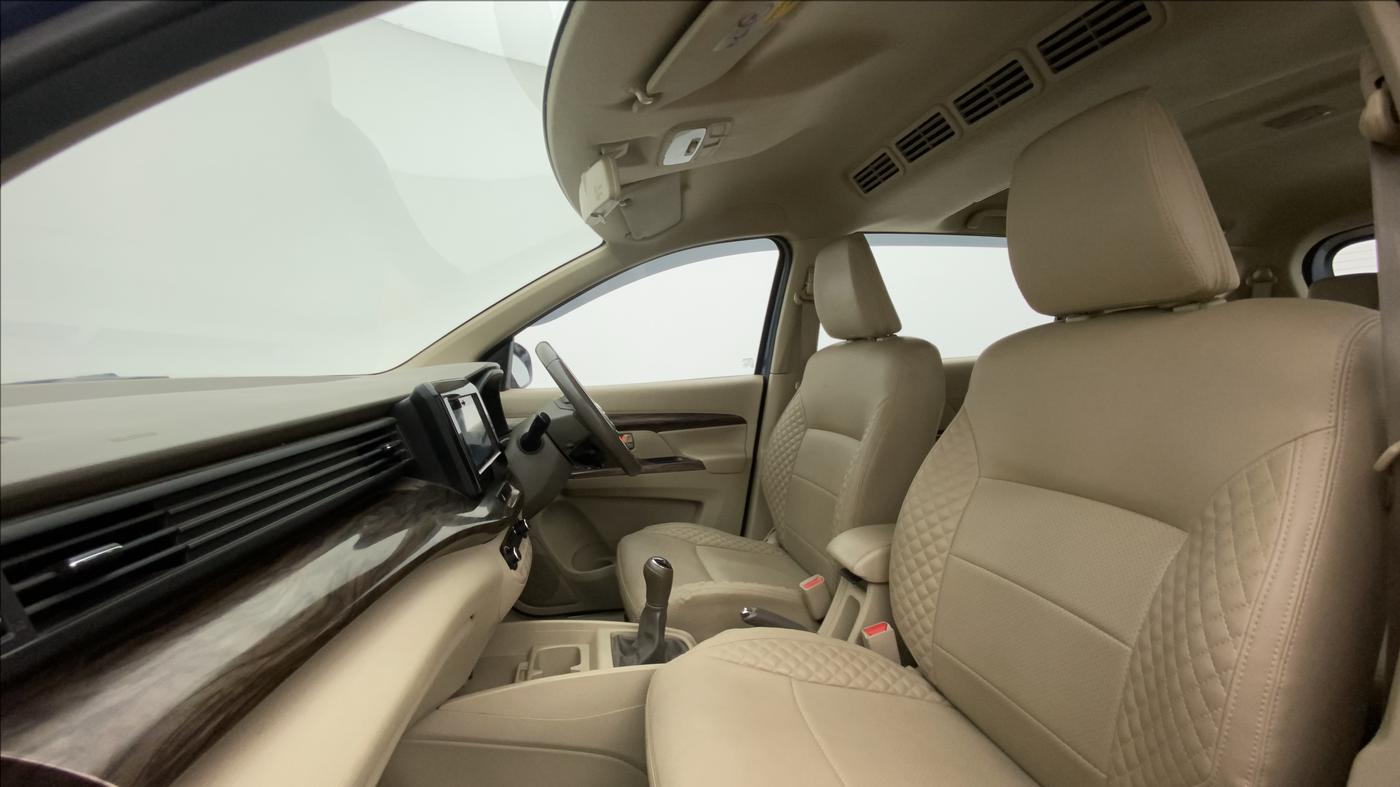 2018 Maruti Ertiga ZXI+ SHVS, Petrol, Manual, 33,675 km, Right Side Front Door Cabin