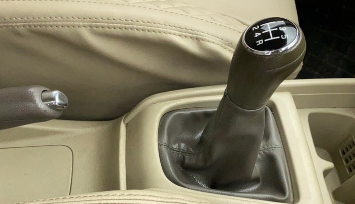 2018 Maruti Ertiga ZXI+ SHVS, Petrol, Manual, 33,675 km, Gear Lever