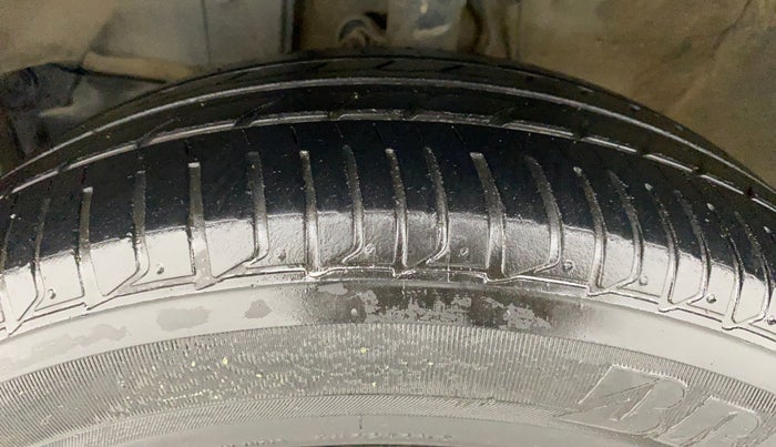 2014 Honda City S MT PETROL, Petrol, Manual, Left Front Tyre Tread