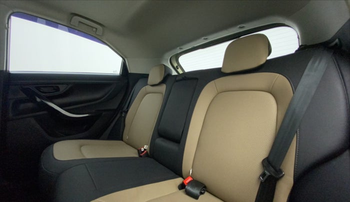 2022 Tata NEXON XZ PLUS PETROL KAZIRANGA, Petrol, Manual, 16,581 km, Right Side Rear Door Cabin