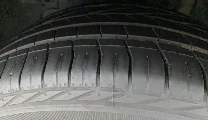 2022 Tata NEXON XZ PLUS PETROL KAZIRANGA, Petrol, Manual, 16,581 km, Left Front Tyre Tread