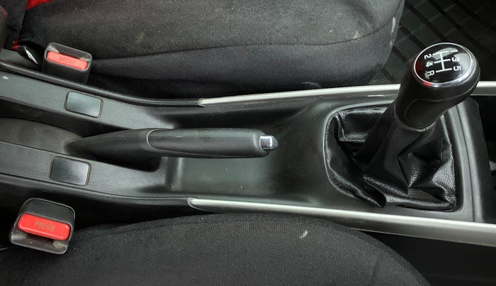 2019 Maruti Baleno ZETA 1.2 K12, Petrol, Manual, 70,130 km, Gear Lever