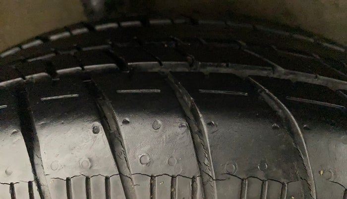 2015 Maruti Celerio VXI, Petrol, Manual, 8,719 km, Right Rear Tyre Tread