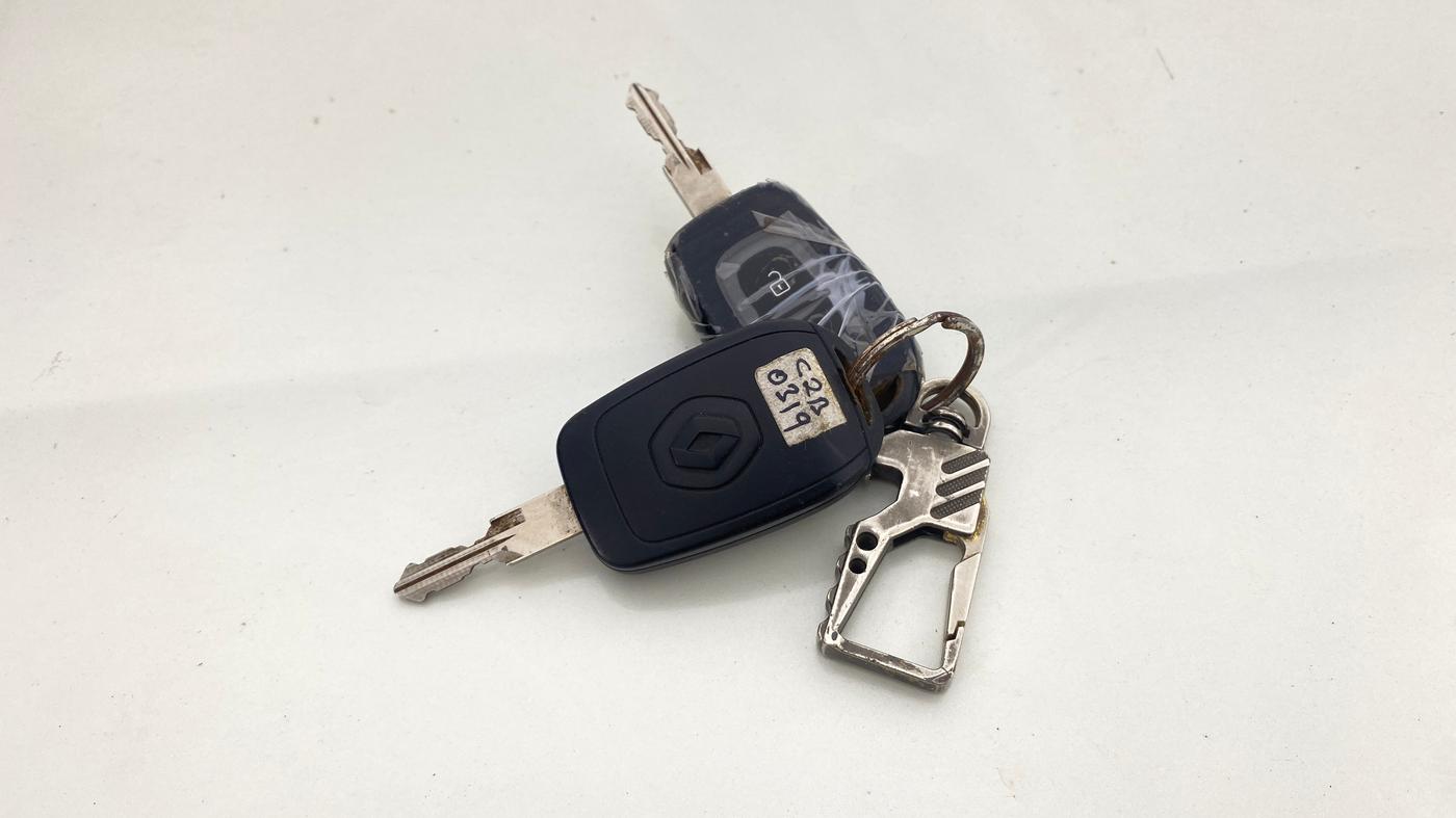 2016 Renault Duster RXE PETROL, Petrol, Manual, 25,165 km, Key Close Up