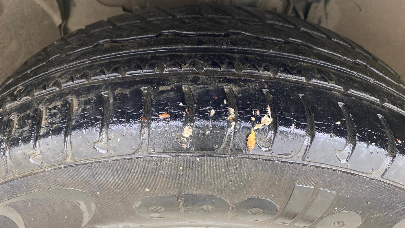 2016 Renault Duster RXE PETROL, Petrol, Manual, 25,165 km, Left Front Tyre Tread
