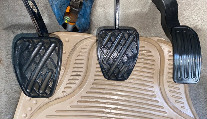 2012 Nissan Sunny XL DIESEL, Diesel, Manual, 1,18,590 km, Pedals