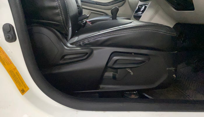 2024 Tata Tiago XZ PLUS PETROL, Petrol, Manual, 19,168 km, Driver Side Adjustment Panel