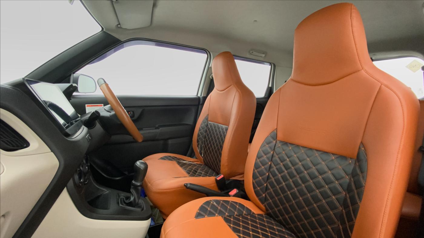 2021 Maruti New Wagon-R LXI CNG 1.0 L, CNG, Manual, 24,534 km, Right Side Front Door Cabin
