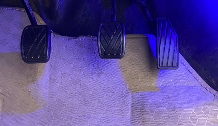 2021 Maruti Dzire VXI, Petrol, Manual, 8,411 km, Pedals