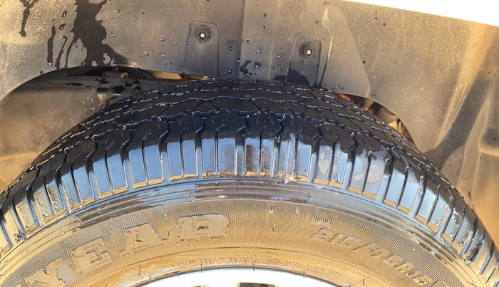 2017 Mahindra TUV300 T8, Diesel, Manual, 96,442 km, Left Rear Tyre Tread