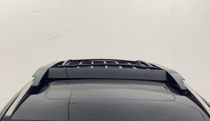 2021 Mahindra XUV500 W11, Diesel, Manual, 65,170 km, Moonroof/ Sunroof