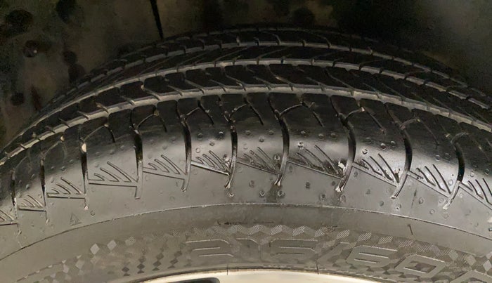 2024 Toyota URBAN CRUISER HYRYDER V HYBRID, Hybrid, Automatic, 14,033 km, Right Rear Tyre Tread