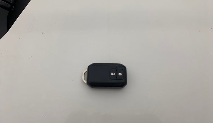 2024 Toyota URBAN CRUISER HYRYDER V HYBRID, Hybrid, Automatic, 14,033 km, Key Close Up