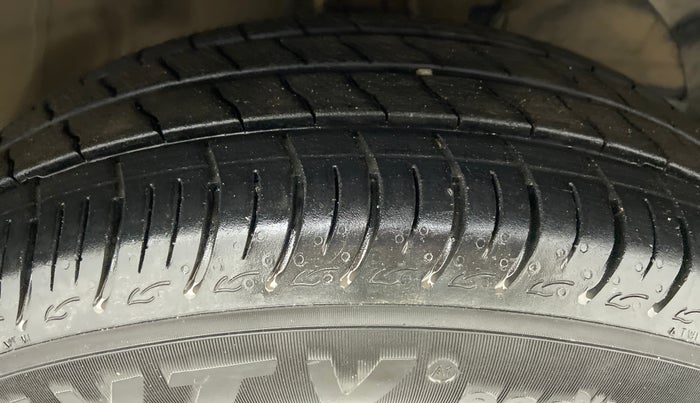 2020 Maruti Baleno SIGMA PETROL 1.2, Petrol, Manual, 18,446 km, Right Front Tyre Tread