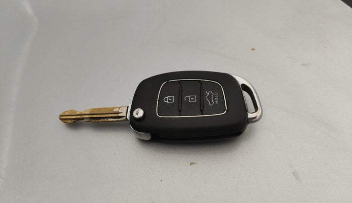 2021 Hyundai GRAND I10 NIOS SPORTZ 1.2 KAPPA VTVT CNG, CNG, Manual, 78,486 km, Key Close Up