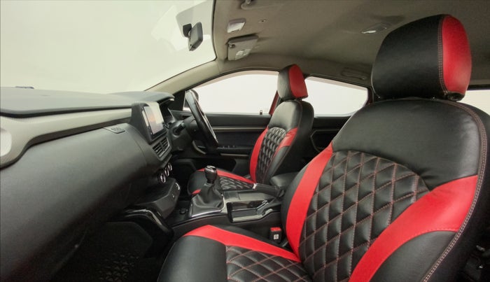 2021 Renault Kiger RXZ TURBO MT DUAL TONE, Petrol, Manual, 58,177 km, Right Side Front Door Cabin