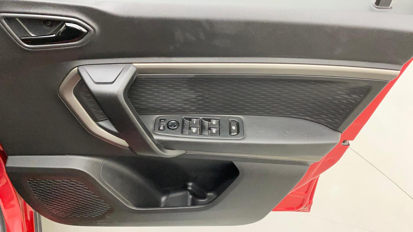 2021 Renault Kiger RXZ TURBO MT DUAL TONE, Petrol, Manual, 58,177 km, Driver Side Door Panels Control