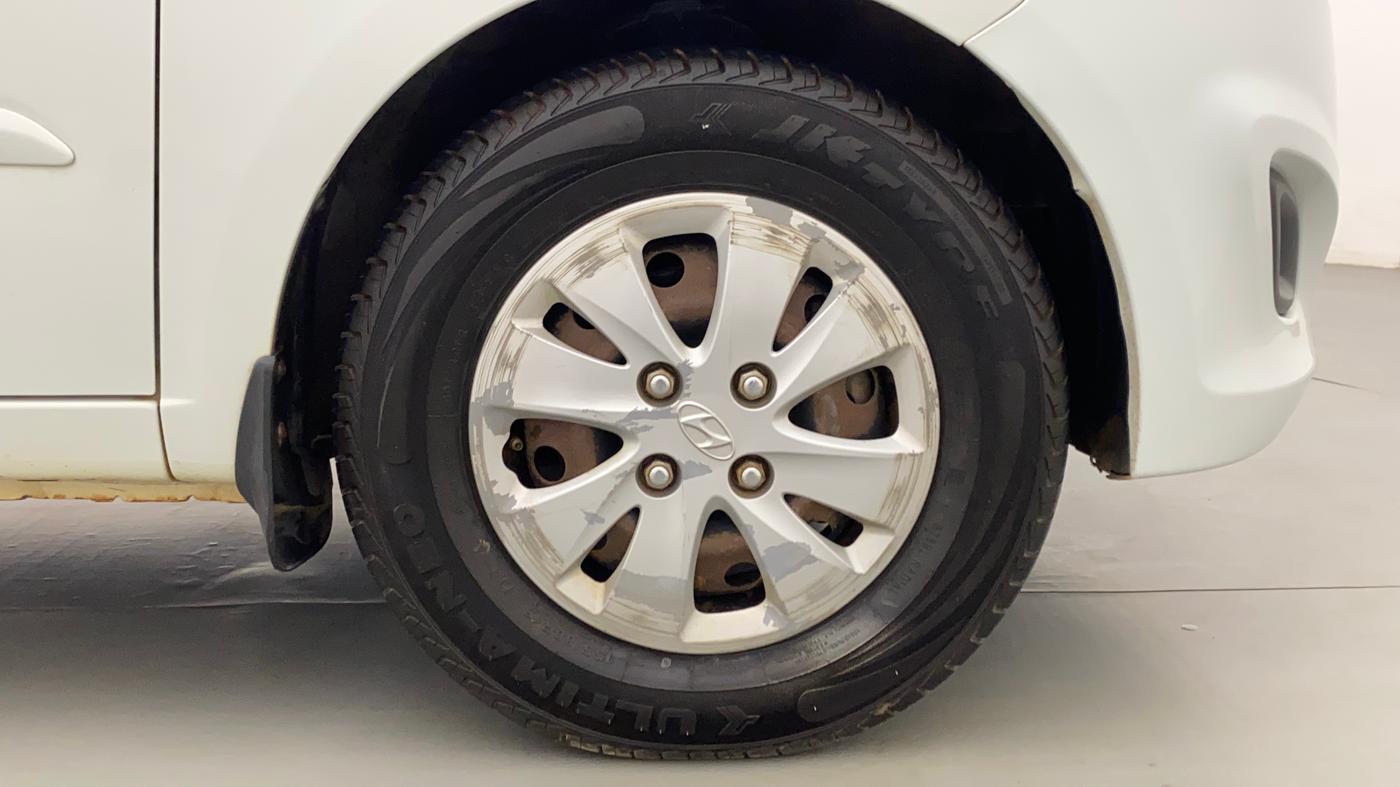 2013 Hyundai i10 SPORTZ 1.2, Petrol, Manual, 74,726 km, Right Front Wheel